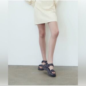 Zara Women's Hook and Loop Closure Chunky Platform Grandad Sandals size 41 NWT